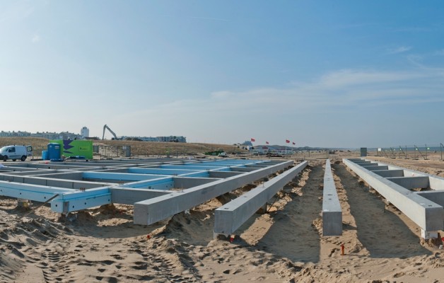 Strandpaviljoen 'Het Strand' in Katwijk aan Zee